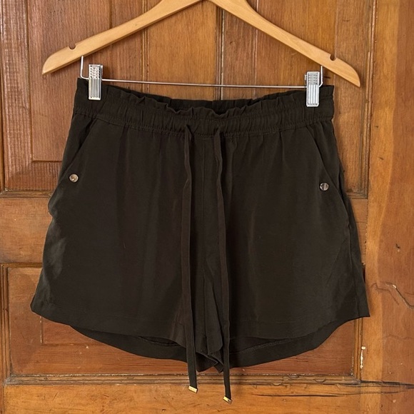 Dynamite Flowy Draw-String Shorts - Picture 2 of 4
